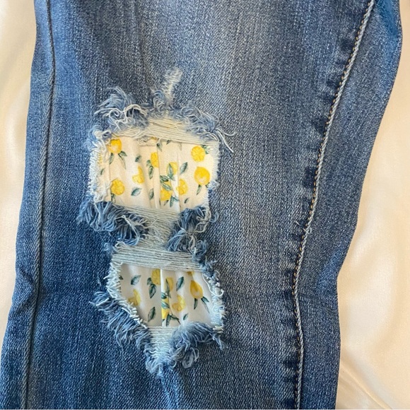 Judy Blue - lemon patch skinny jeans - Picture 5 of 5